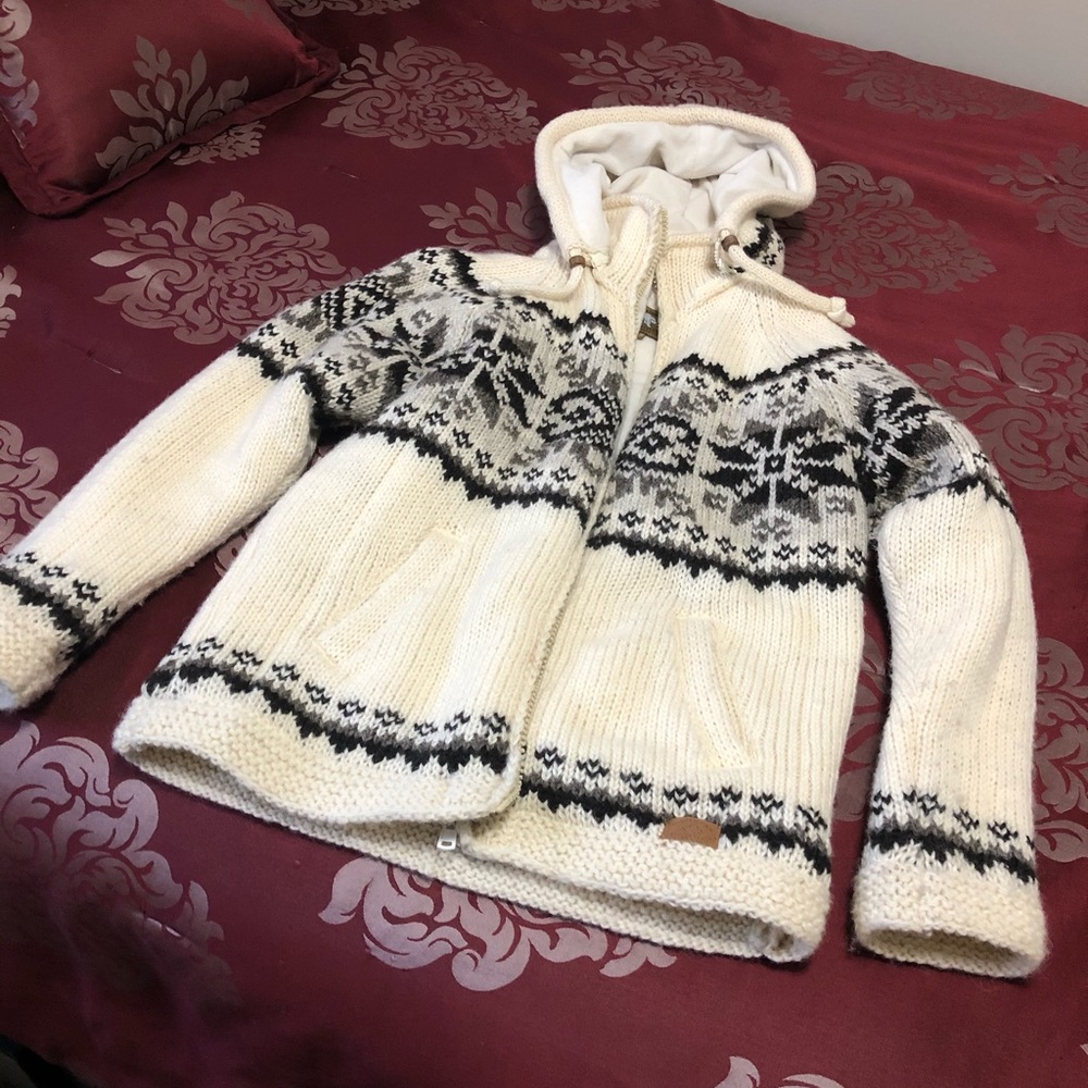 Northern Lifestyles Canada Sweater/Jacket